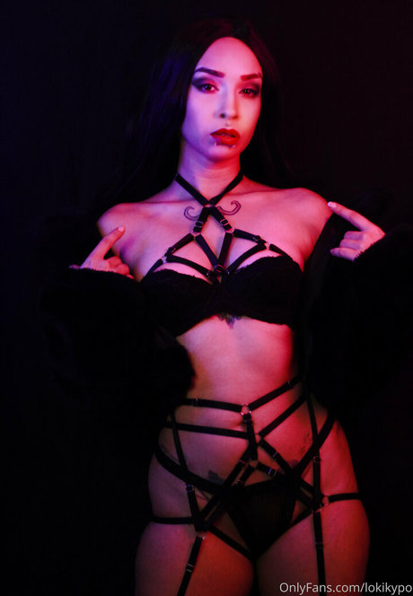 lokikypo naked model images