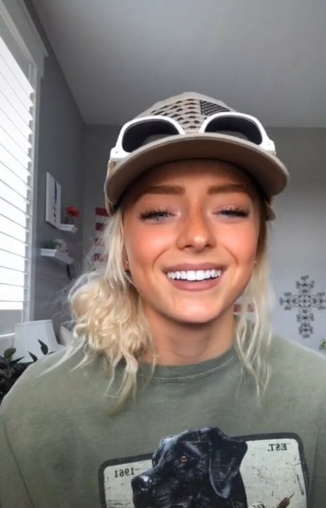 Melanie Doulik nudes actress pics