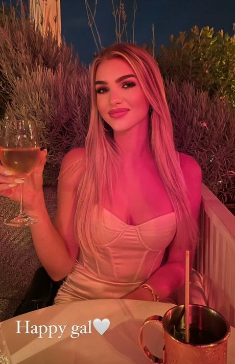 Rebecca Raines star picture