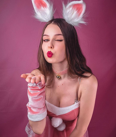 E katn porn model img