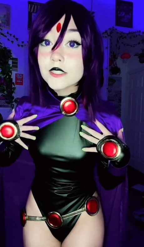 Weirdfishesbyradiohead adult star image