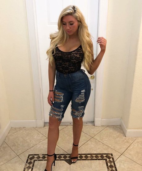 Sarah Baer nudes actress image