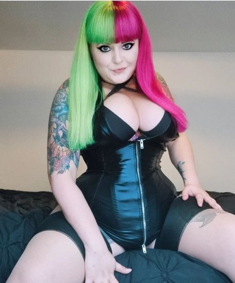 Gothabilly queen pornographic model images