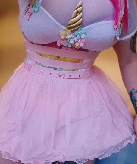 Gothabilly queen model exclusive pictures