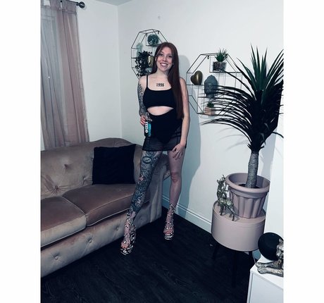 Molly Capper nice star image