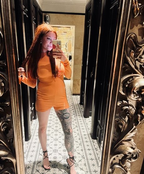 Molly Capper erotic star image