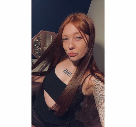 Molly Capper top star images