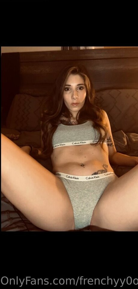 Frenchyy model pornographic pics