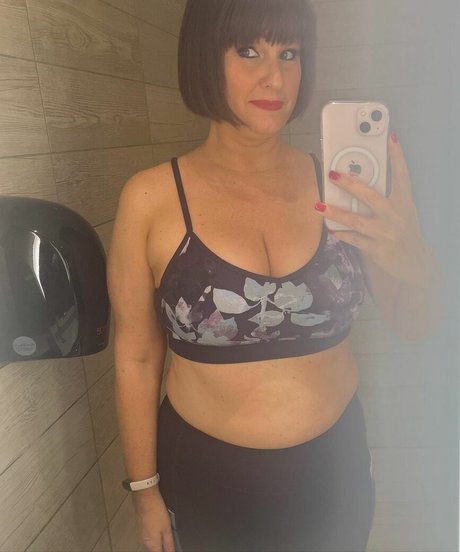 Catherine Huntley model pics