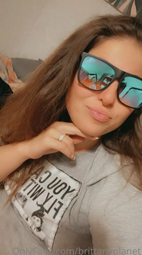 brittanyplanet nude model picture