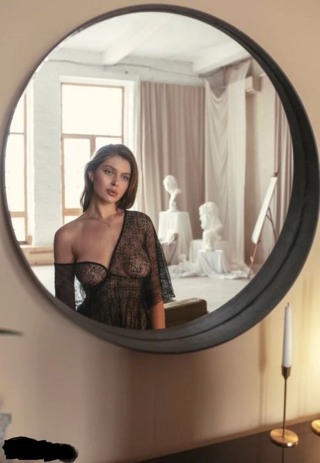 katehritsay model nudes archive