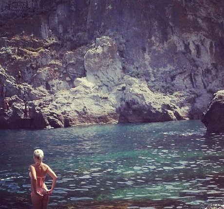 anna bellla naked pornstar image