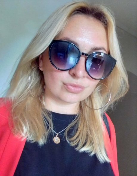 anna bellla high quality star images