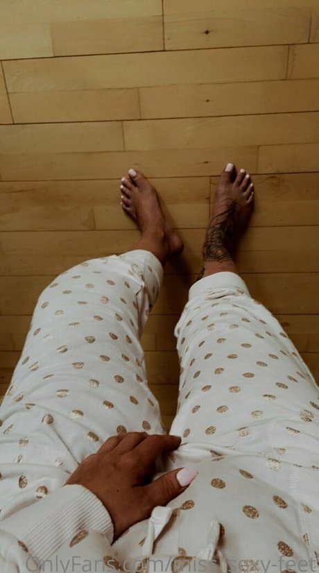 miss sexy feet model nudes picture