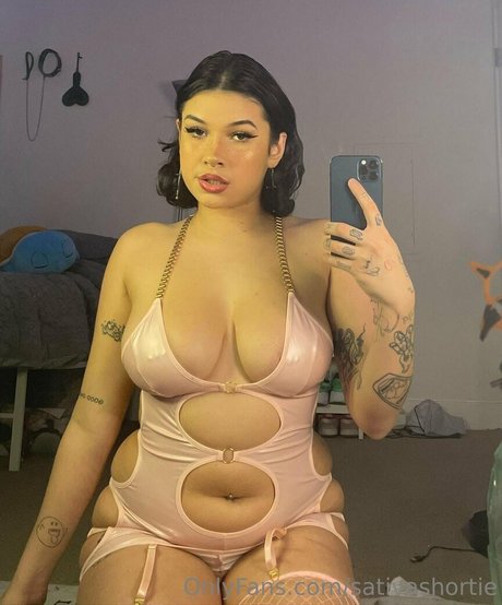 sativashortie pornstar nice pictures