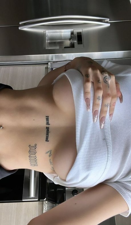 Fernanda Villalobos art model img