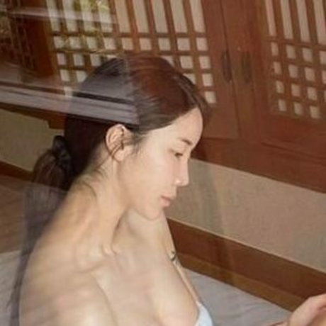 Onestar Xx sexy pornstar images