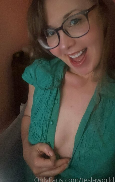 teslaworld erotic star pictures