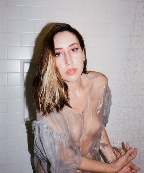 Elohim nudes star photos