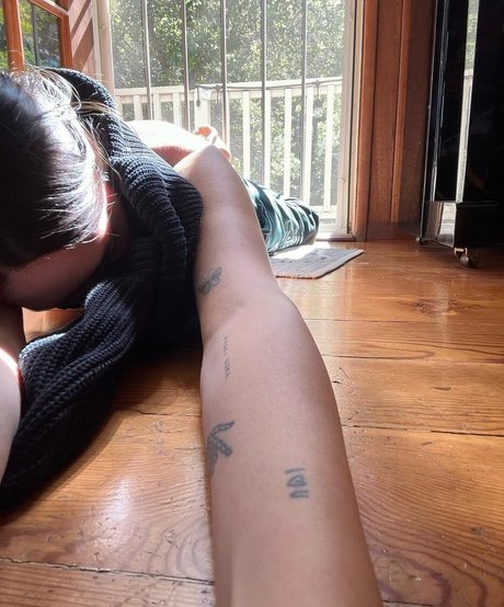 Elohim pornstar naked pictures