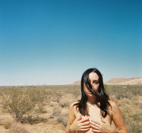 Elohim hot pornstar pic