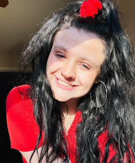 Kelbaby pretty pornstar pictures