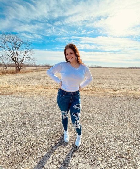 threesome onlyfans beautiful pictures