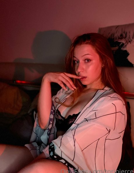 toripierce model nudes image