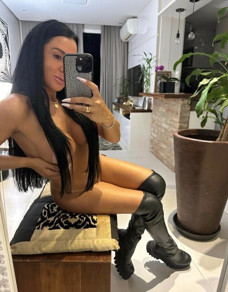 Maira Fraga star xxx photo