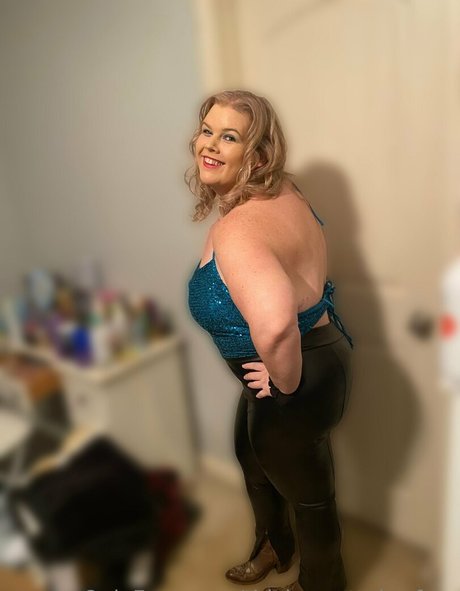 thicknprettybrefree model hot photo