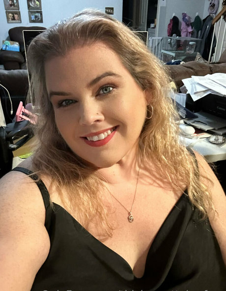 thicknprettybrefree free model photos