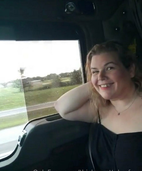 thicknprettybrefree free model image