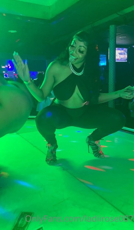 bodyonrose nudes model picture