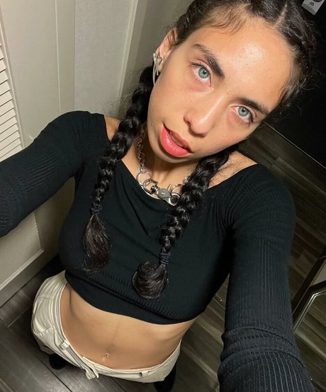 Indigo De Souza art actress photo