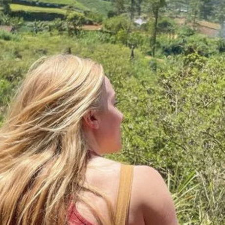 Maddie Moate star naked pics