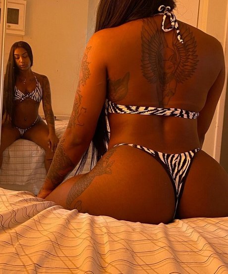 Negra Japa pornstar erotic photos