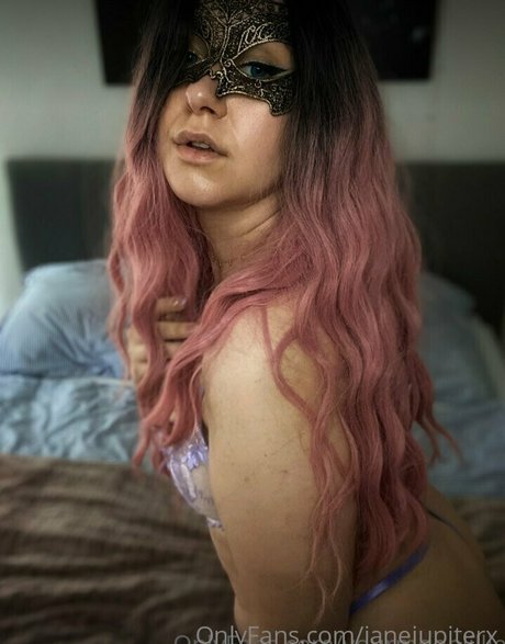 janejupiterx Profile pic