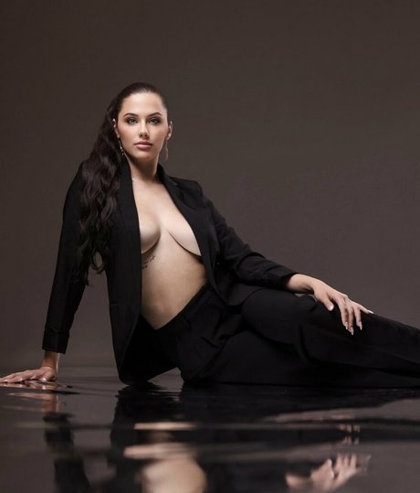 Taysia Lou Eckinger pornstar high quality pic