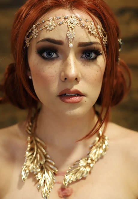 Joanie Brosas model erotic picture