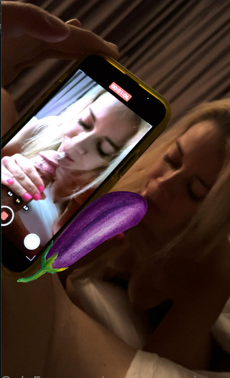 Sofie Mills perfect model pictures