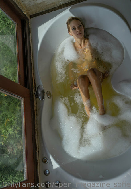 Sofie Mills pornstar pretty galleries