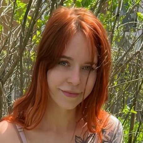 Denly hot star pictures