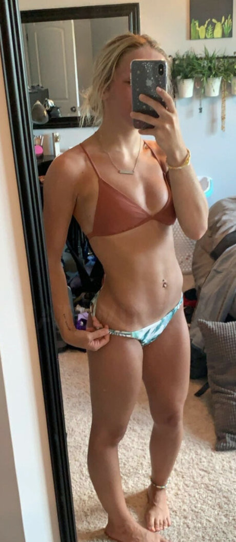 Allie Ross model top img