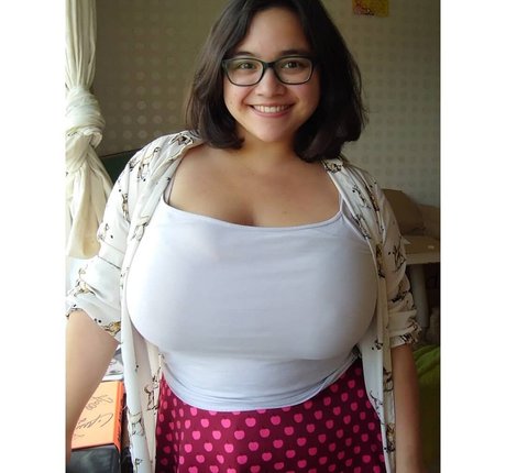 janineaam model erotic img