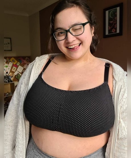 janineaam nude actress image