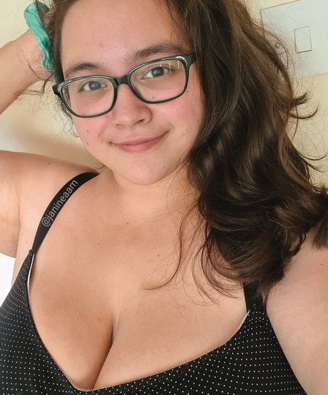 janineaam model sex galleries