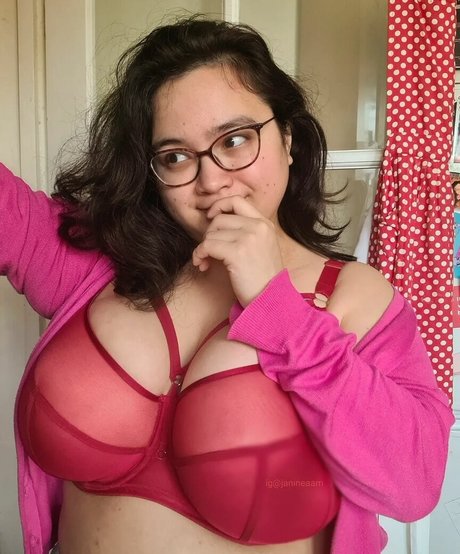 janineaam exclusive star pics