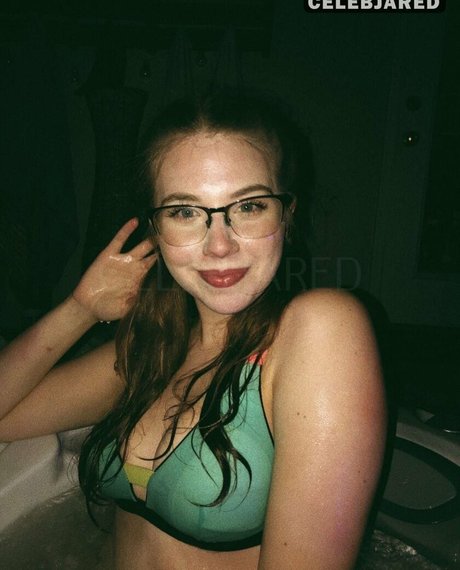 Julianna Leopold hot actress photos