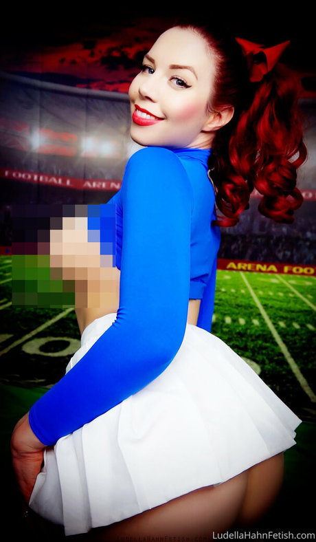 ludellahahn model nude image