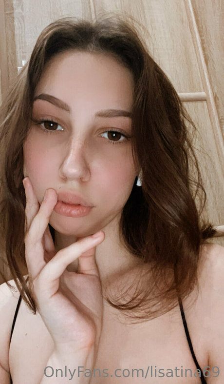 lisatina69 model sex gallery